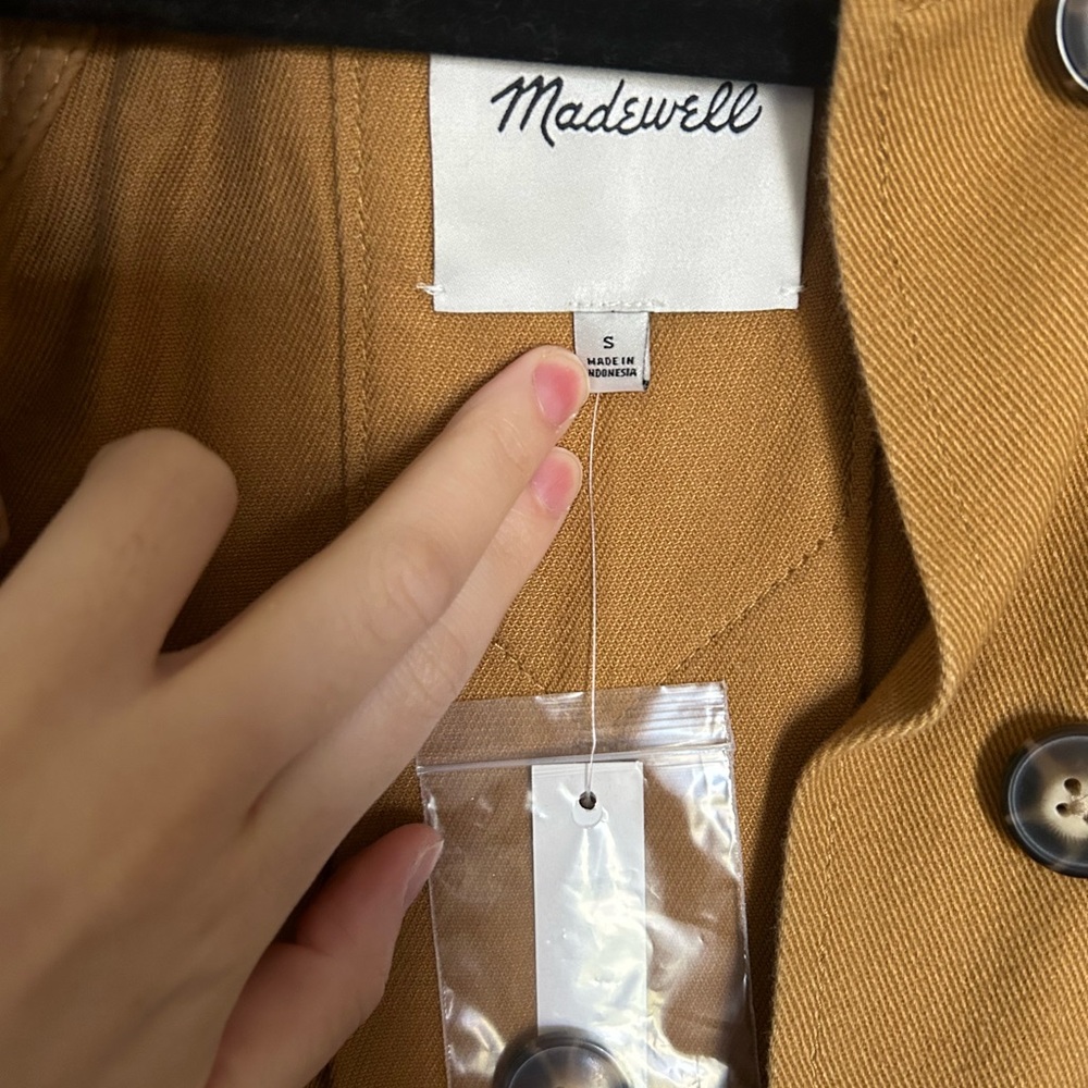 Lightweight fall jacket